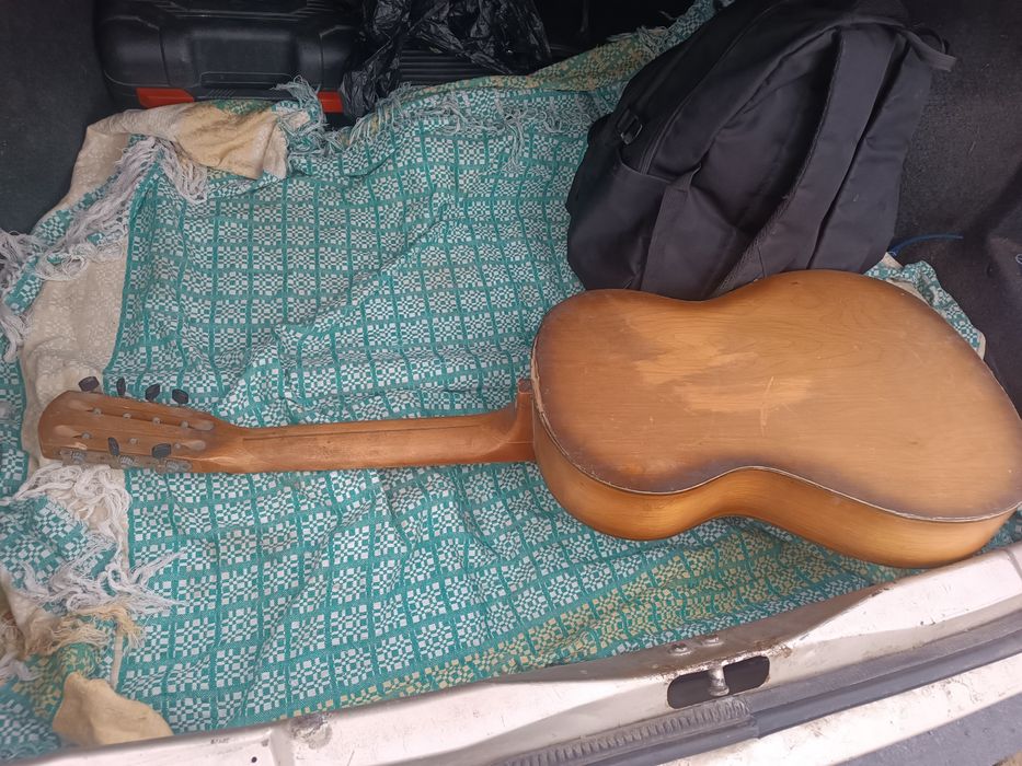 Гитара дерево отдам