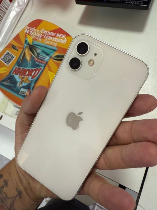 Айфон 12…………………..