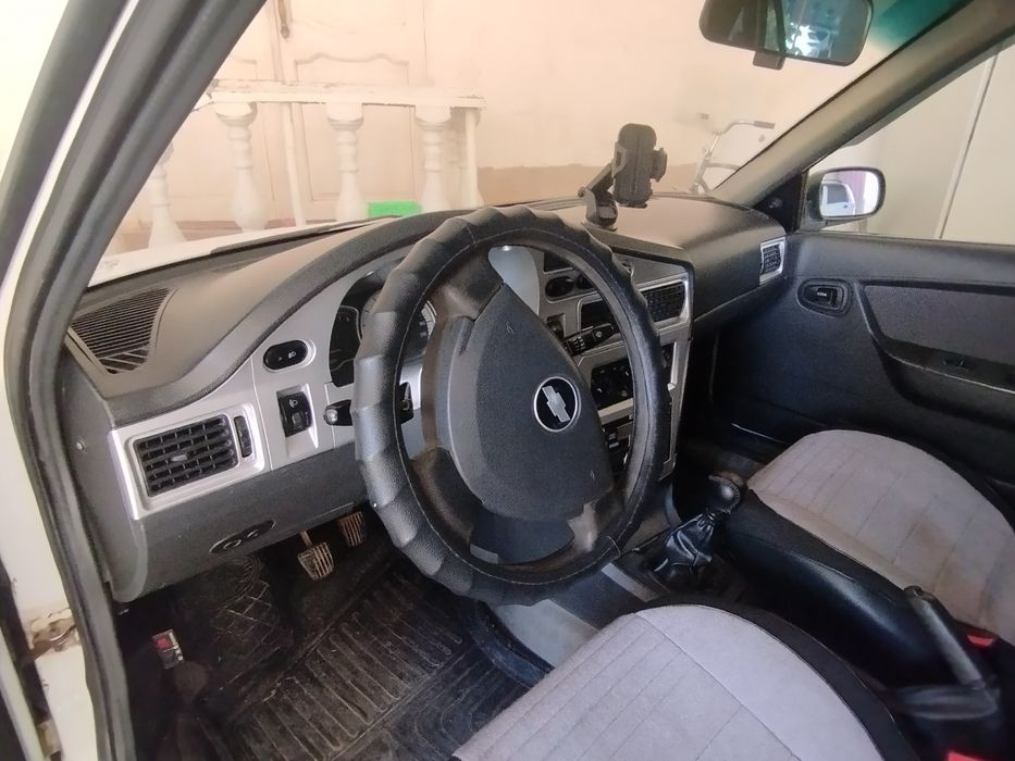 Машина сотилади нексия