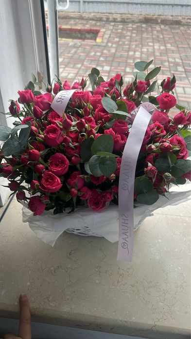 Цветы в корзине