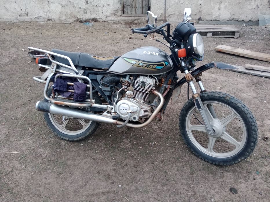 Мотоцикл сатылады 200000