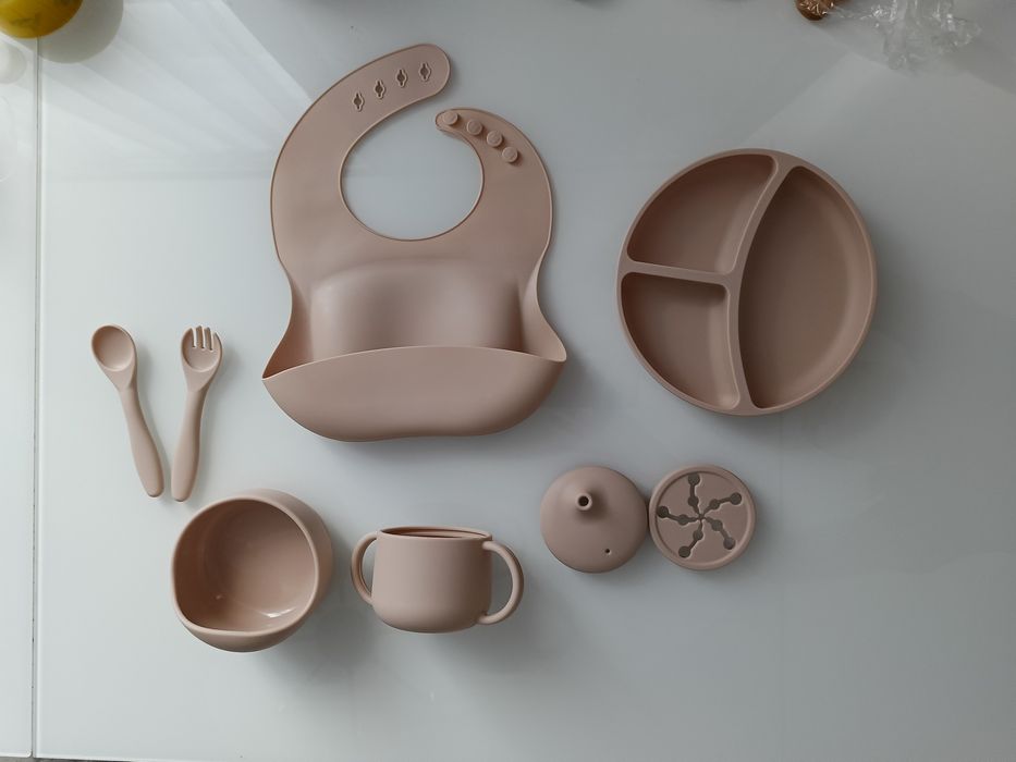 Продам детскую посуду