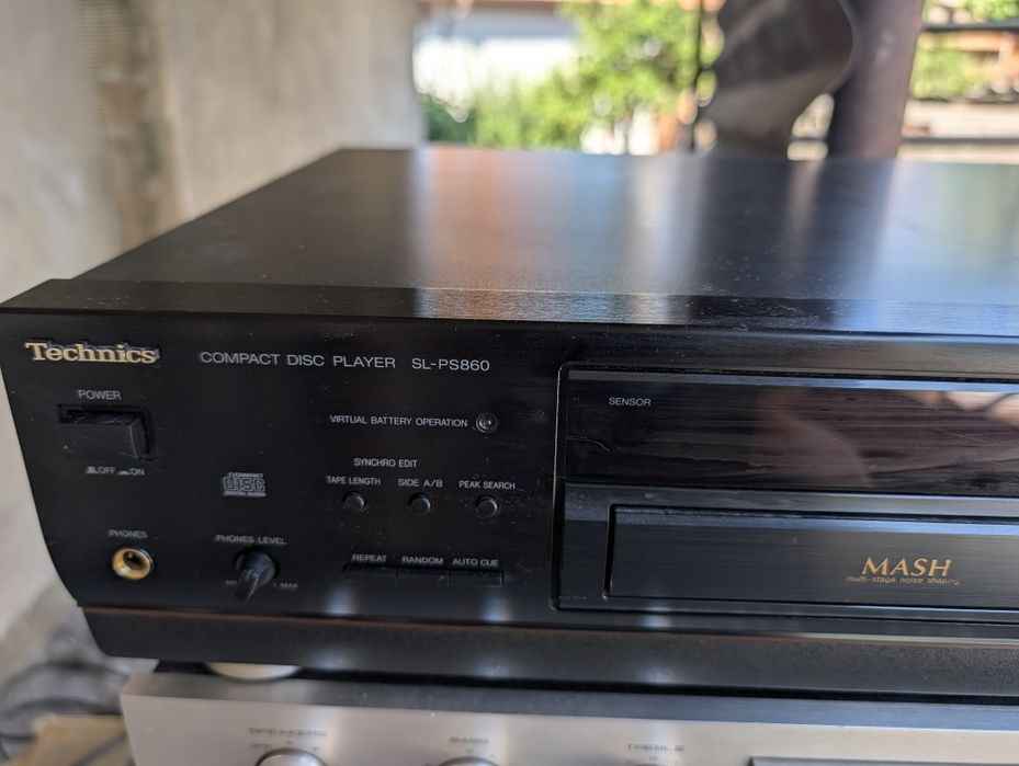 Hi-fi technics pioneer