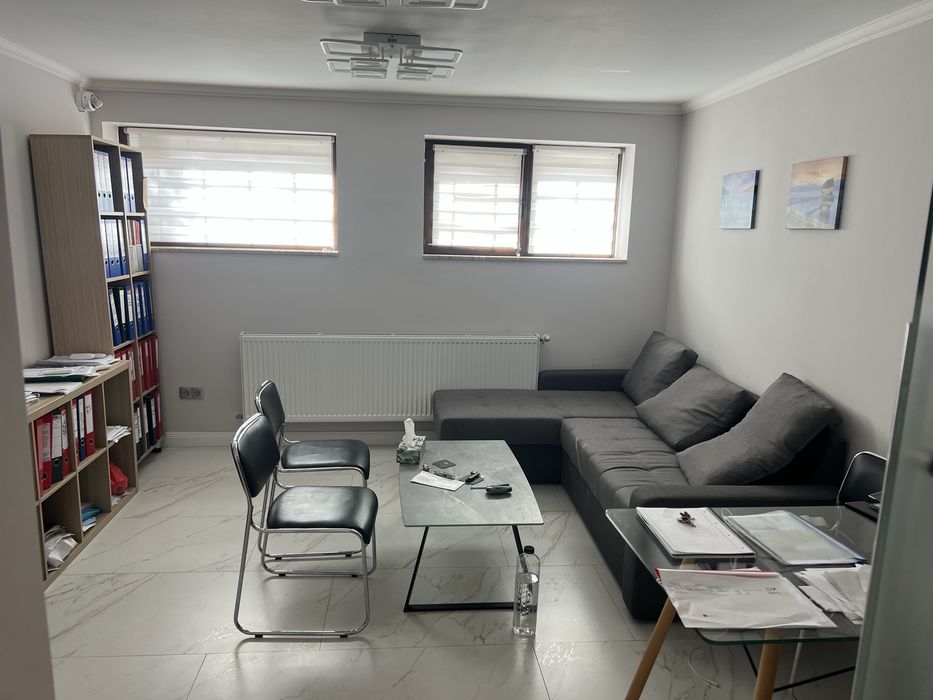 Inchiriere birou. Împart biroul