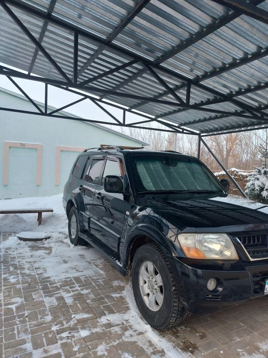 Продам mitsubishi pajero 2006