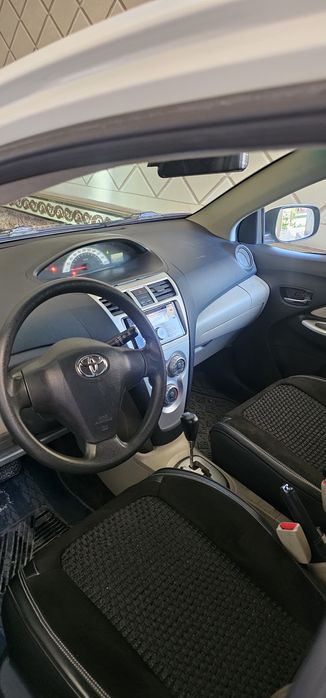 Toyota yaris 1.5 mator avtomat karopka sotiladi