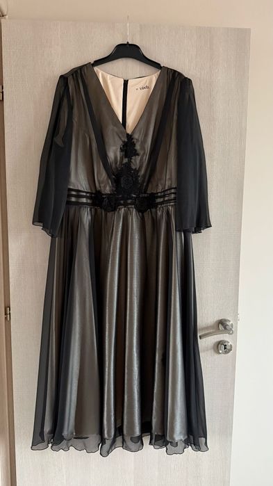 Vand rochie de seara