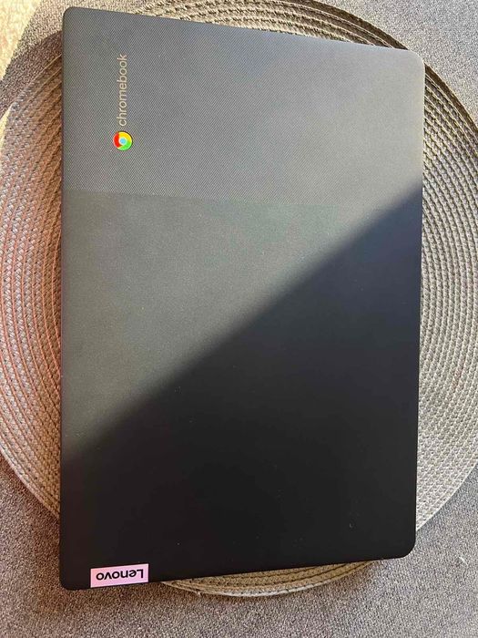 Лаптоп Lenovo IdeaPad 3 Chrome