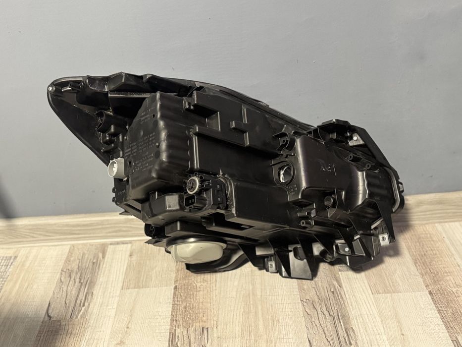 Ляв Фар Suzuki Swift 2020 Перфектен