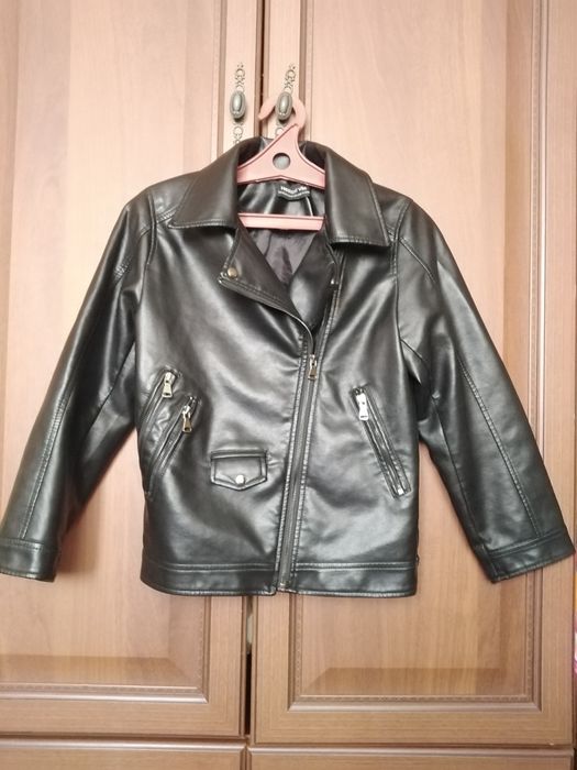 Детская одежда. Куртка для девочки.