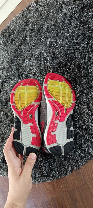 Дамски маратонки Nike размер 39 в сиво и розово