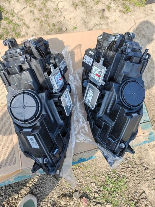 Faruri VALEO NOI ( EUROPA) FULL echipate 044930,D3S, H7, Bi-Xenon, LED