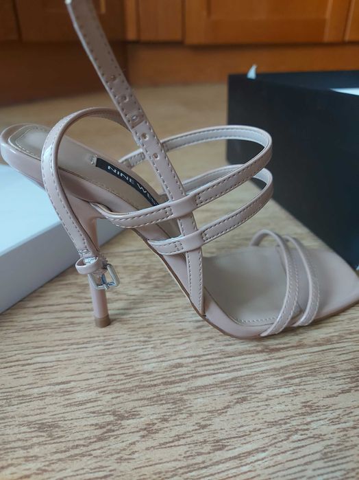 Намалени нови сандали