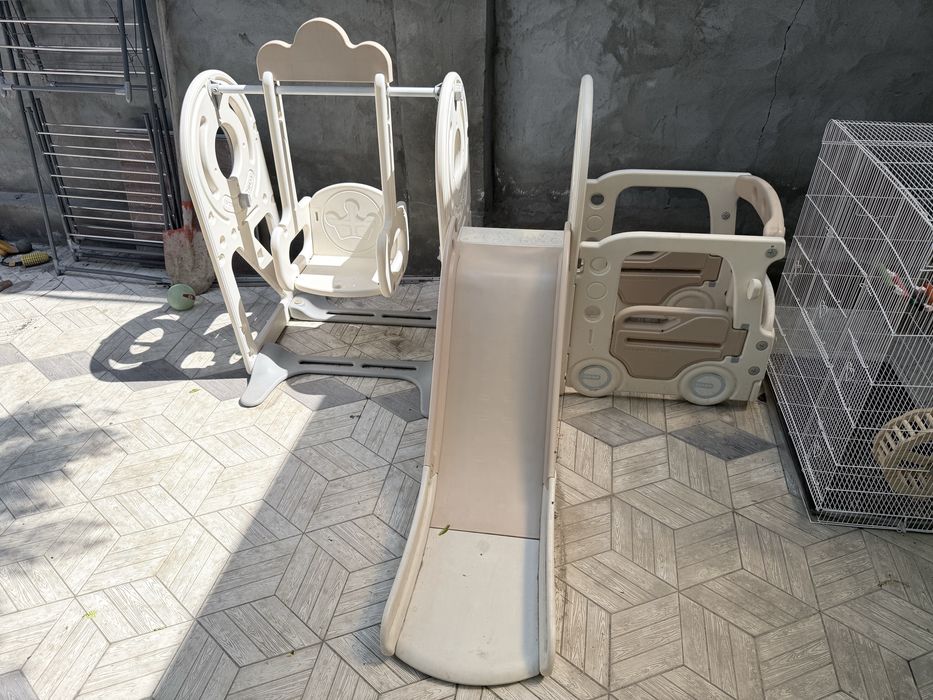 Спочно продам детскую горку.