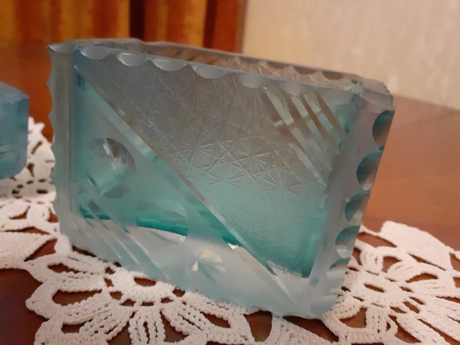 Obiecte decorative din semicristal albastru