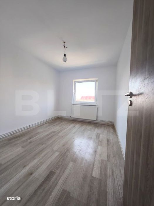 Apartament spatios, 4 camere, 2 bai, 2 balcoane,etaj intermediar,zona — fotografia 3