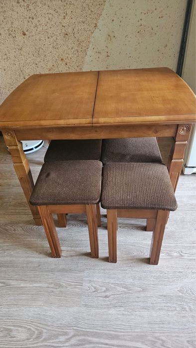 Продам стол дерево