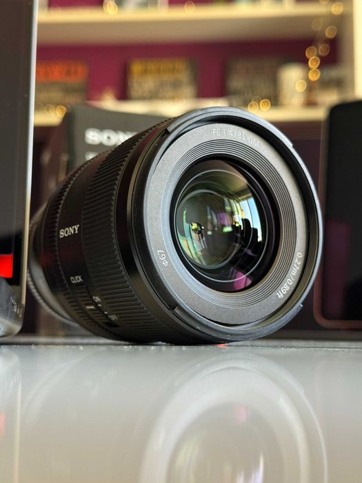 Обектив Sony FE 35mm f/1.4 GM