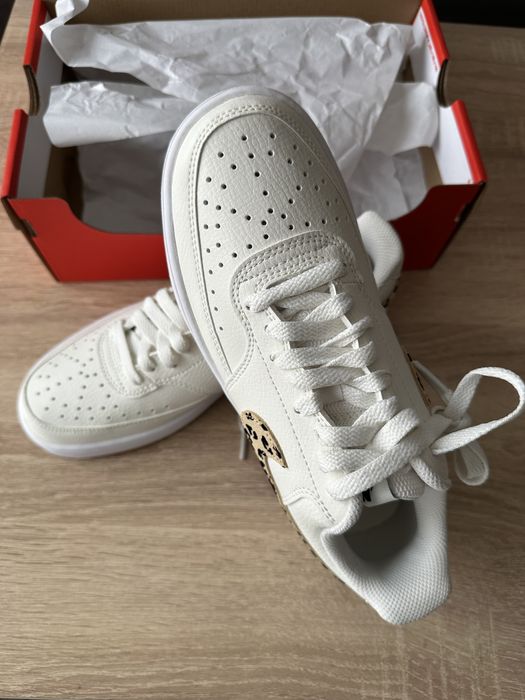 Nike Сникърси Court Vision HF9552 Екрю