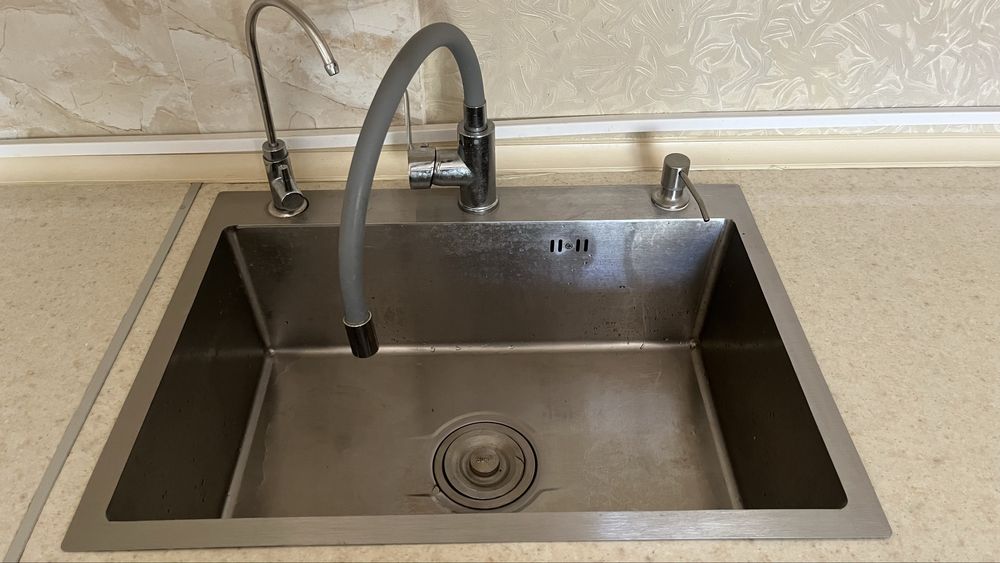 Кухонный гарнитур сатылады!