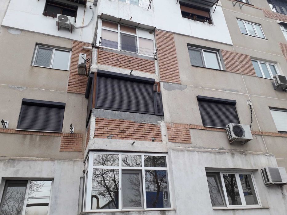 inchiriez apartament cu 2 camere etaj 1 str Progresul bl.B2