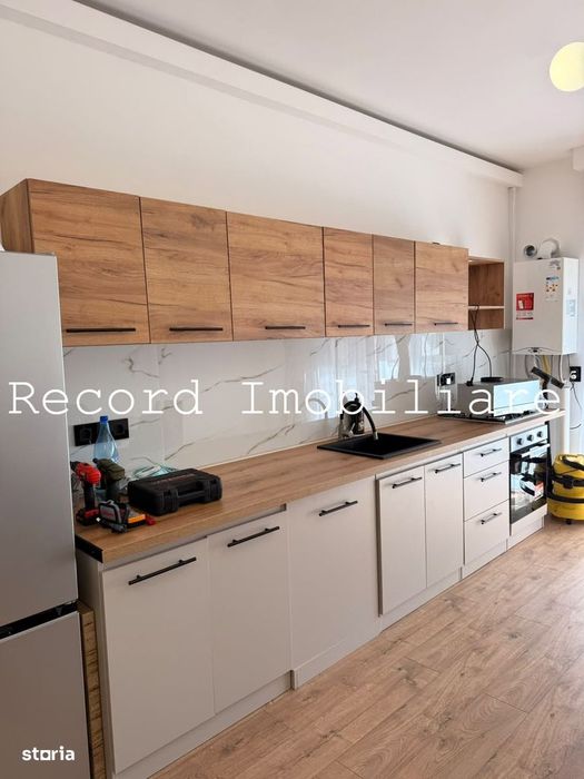 Prima inchiriere 2 camere Str.Eroilor blocurile albe