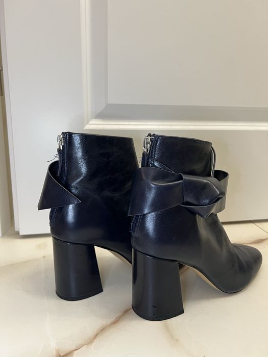 Ghete din piele naturala cu toc