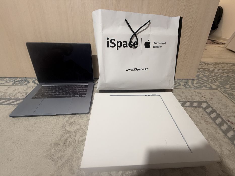 Macbook air 15 2025 M4 16/256