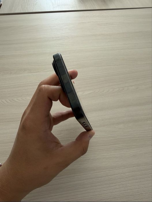 Продам iPhone 15 Pro Max 256 ГБ.