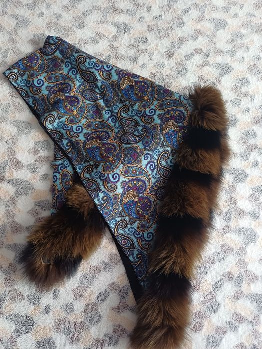 Теплый платок с мехом