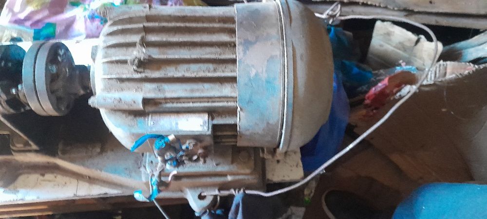 Продам мощный насос для полива 380v