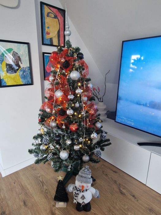 Коледна елха 150 см с лампички и украса / Високо качество/ заскрежена