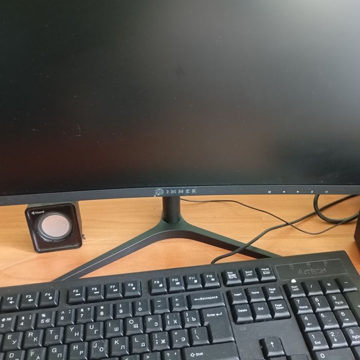 Ofisniy kompyuter sotiladi holati yaxshi koʻp ishlatilmagan