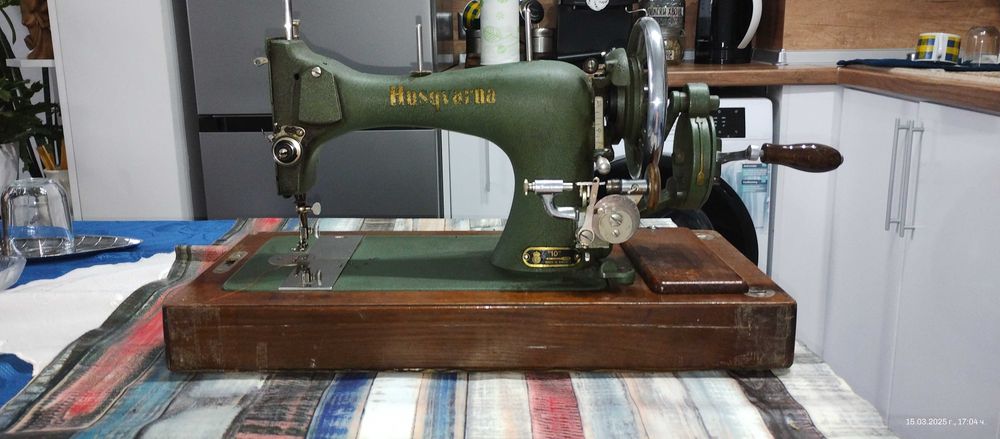 Шевна машина ~ " Husqvarna "