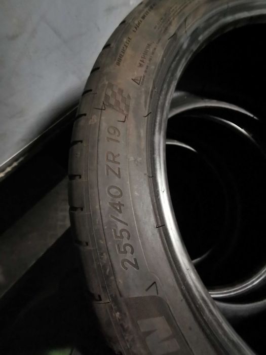 255 40 19 Michelin