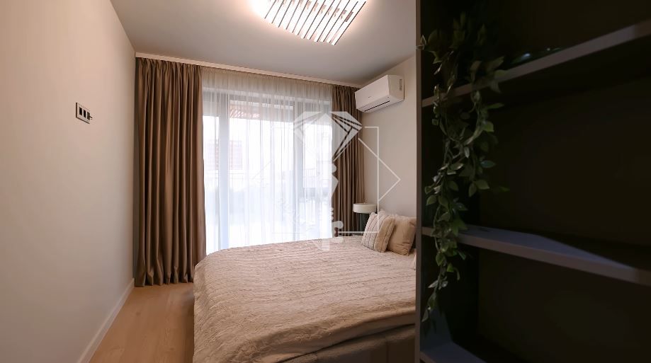 Продава се Тристаен апартамент в Пловдив, Христо Смирненски - 117 кв.м за 1645 €/кв.м - Снимка #7