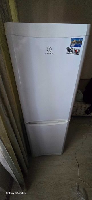 Indesit холодильник