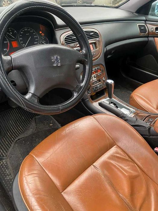 Продавам Peugeot 607