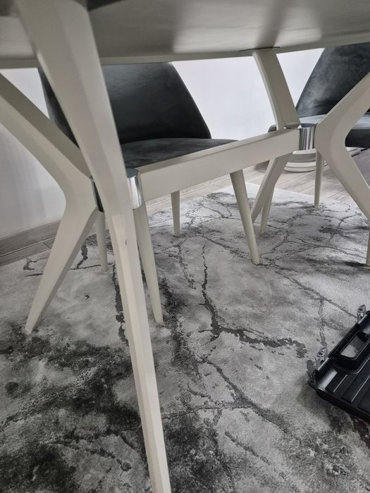 Кухненска маса със 6 столчета