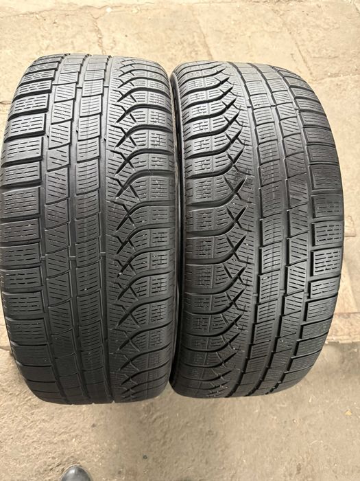 2x Anvelope Iarna 245/50 R19 - Pirelli P Zero Winter cu steluta BMW
