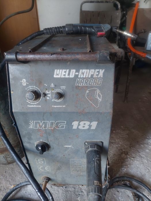 Aparat de sudura cu co2 mig 181A aparatul este folosit