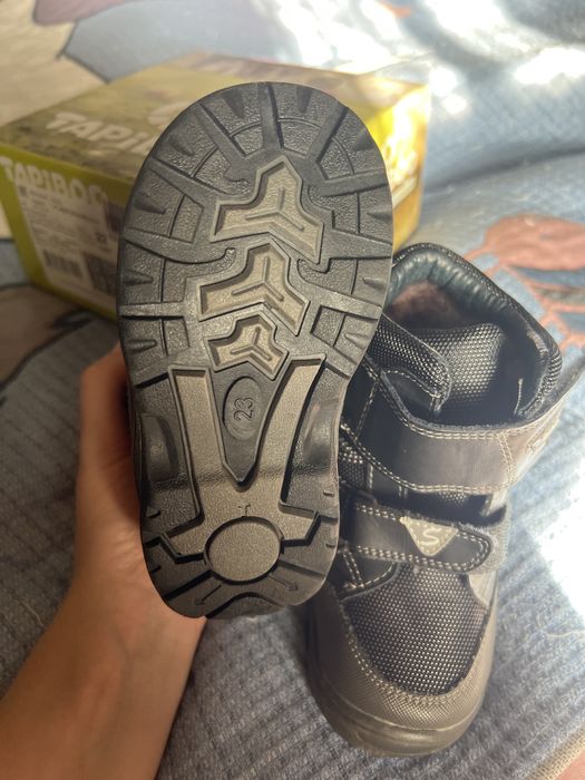 Ботиночки 23 размер.