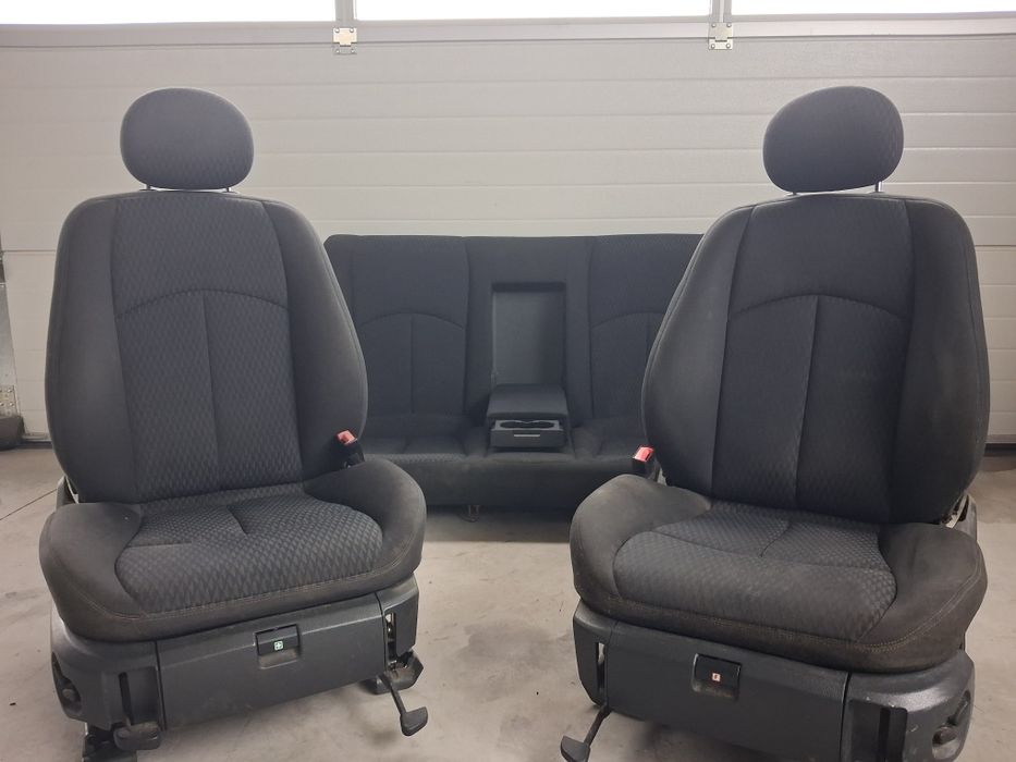 Салон за Mercedes W211