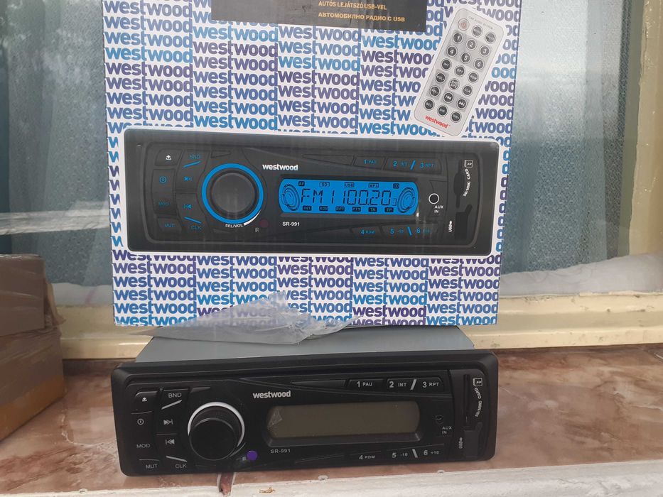 Casetofon de mașină Westwood cu telecomandă