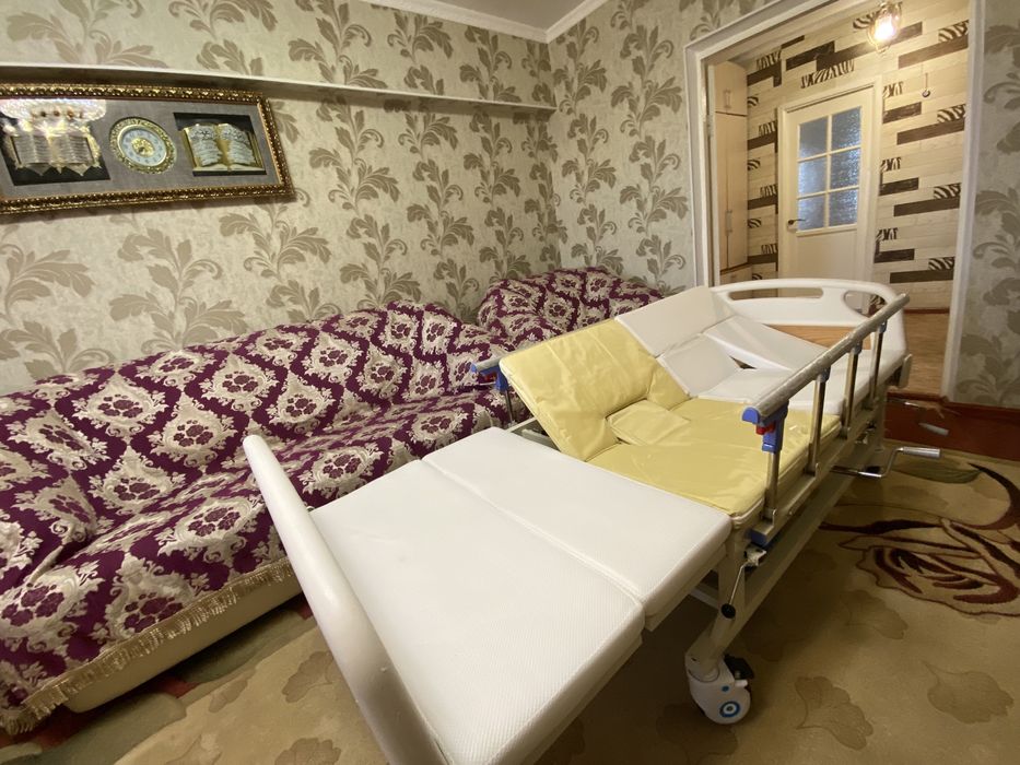 Медицинская кровать