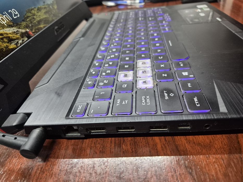 Laptop Gaming ASUS TUF F15 (FX506L) i7 10 / 32GB / GTX 1650 / 1 TB SSD