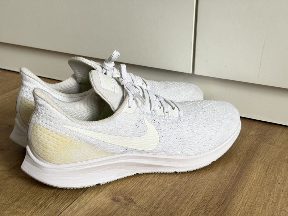 Nike Air Zoom Pegasus 35 Triple White