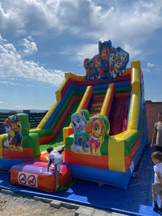 Tobogane gonflabile de închiriat