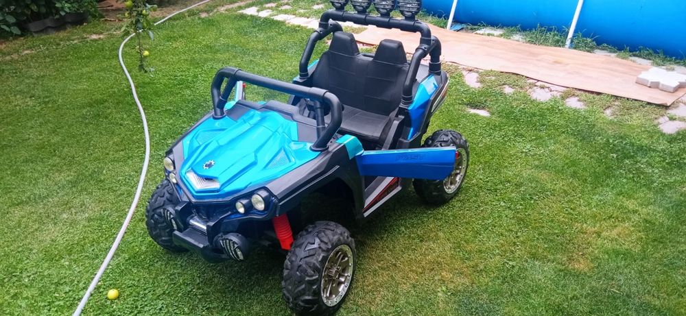 Детская машина джип