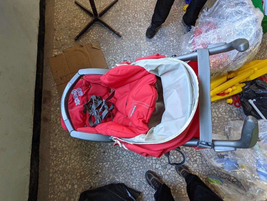 Детска количка Peg Pereggo с кош за автомобил, дъждобран и чанта